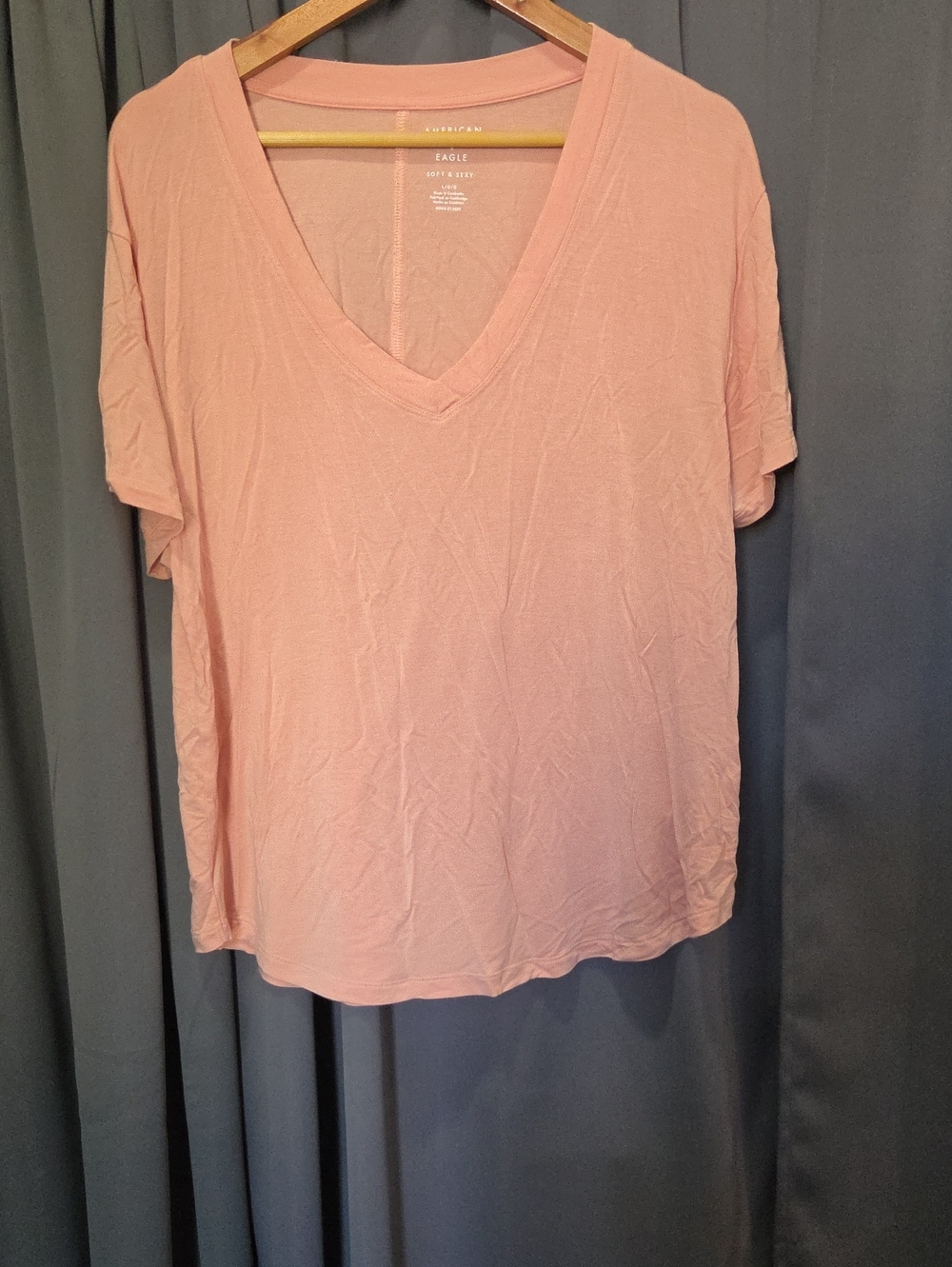 American Eagle Outfitters V-Neck Short Sleeve Tee - Light PEACH